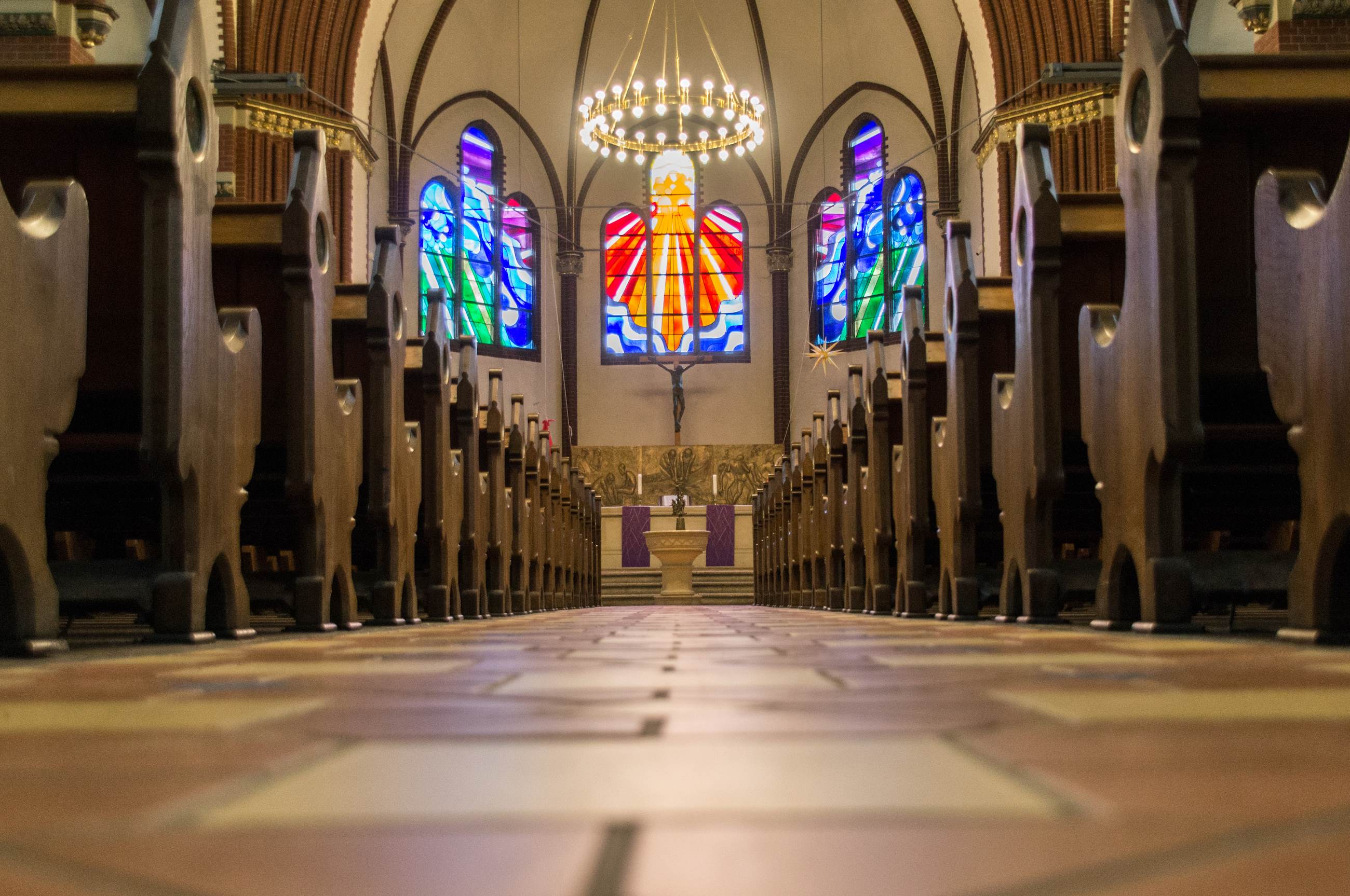 Blick zum Altar Fußboden