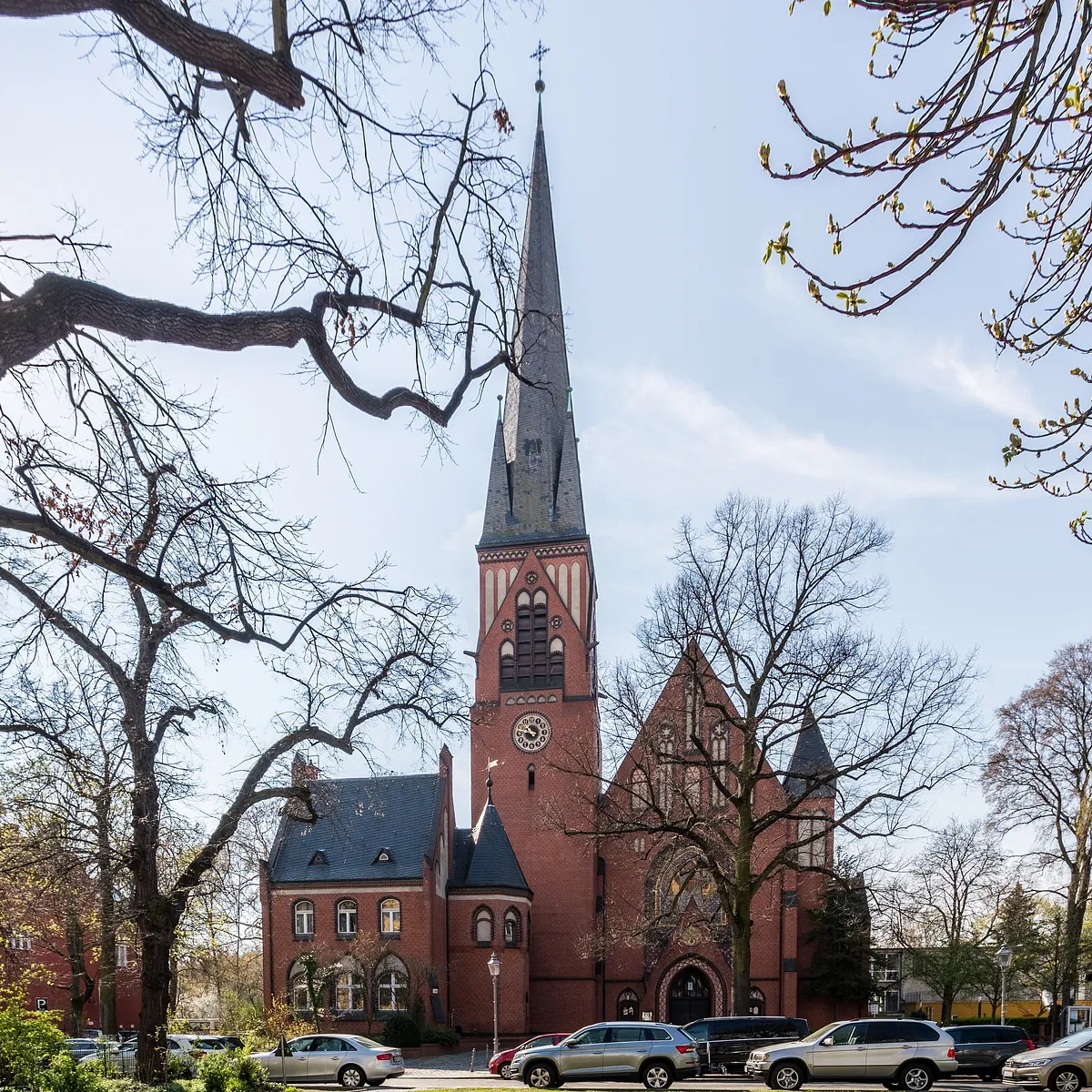 Auenkirche außen 